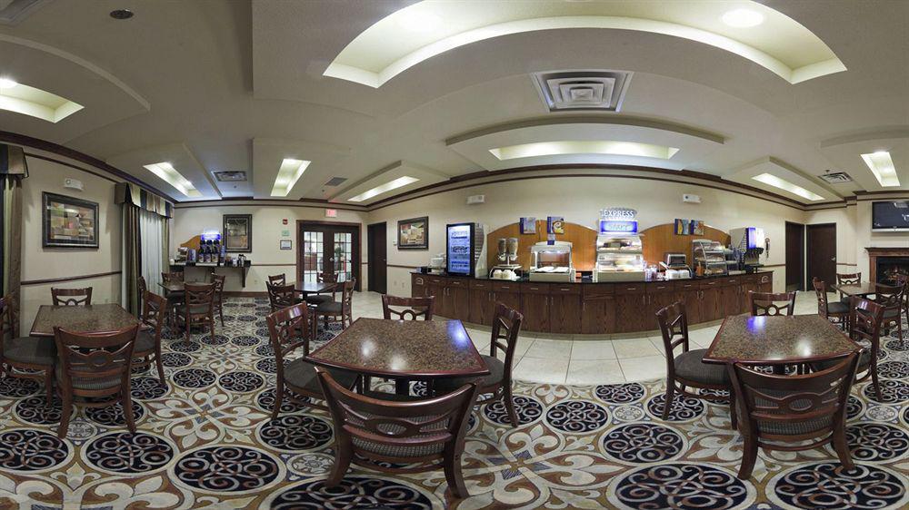Holiday Inn Express Hotel & Suites Mcpherson By Ihg Экстерьер фото