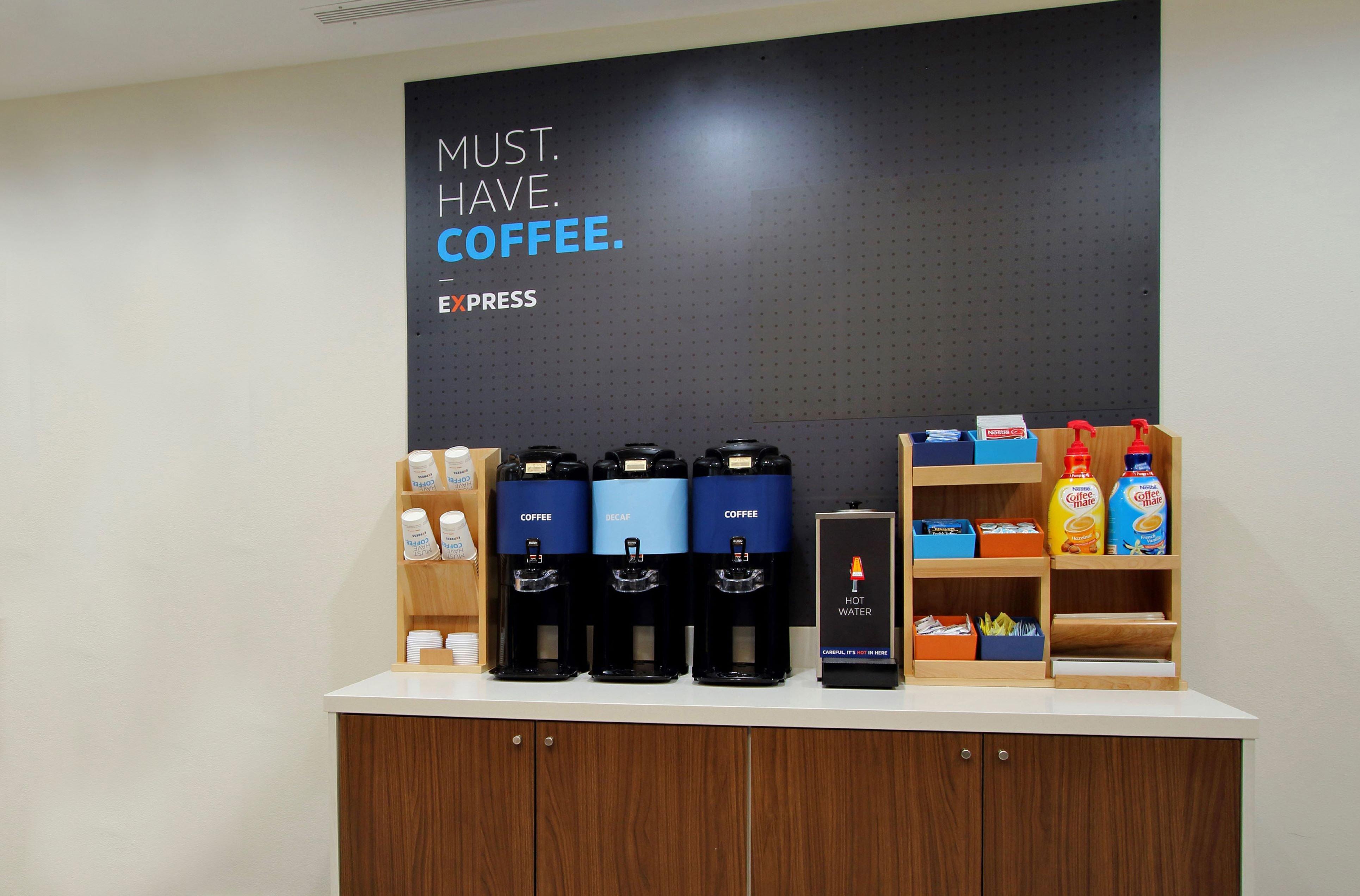 Holiday Inn Express Hotel & Suites Mcpherson By Ihg Экстерьер фото